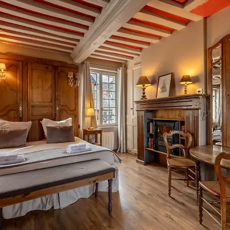 La Maison De Atypical House Center 12p Ferienhaus