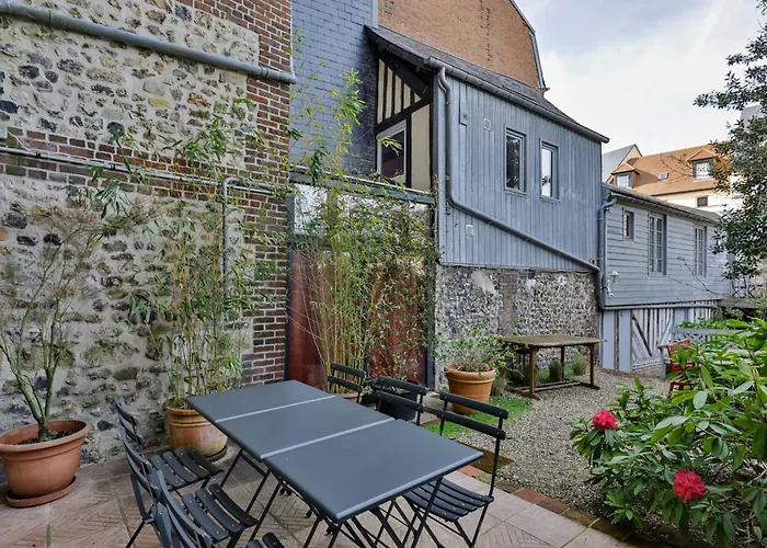 La Maison De Atypical House Center 12p Hébergement de vacances *