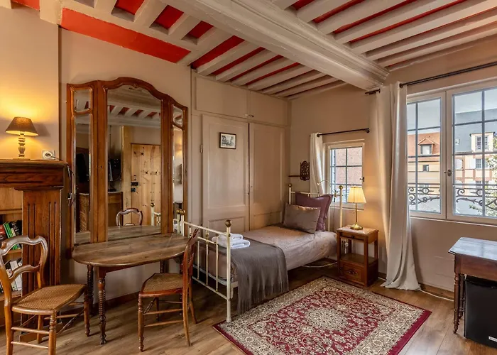 La Maison De Atypical House Center 12p *