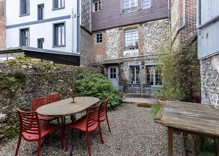 La Maison De Atypical House Center 12p